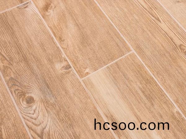 各類地闆産品的特點、缺點